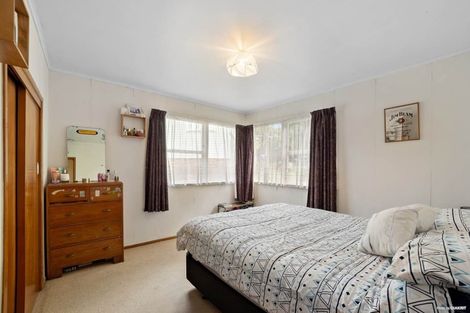 Photo of property in 14 Aplin Place, Birkdale, Auckland, 0626