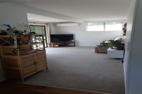 Photo of property in 114 Colwill Road, Massey, Auckland, 0614