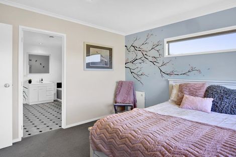 Photo of property in 40 Hobart Drive, Spotswood, New Plymouth, 4310