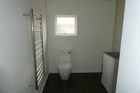 Photo of property in 1/22 Robert Burke Place, Henderson, Auckland, 0612