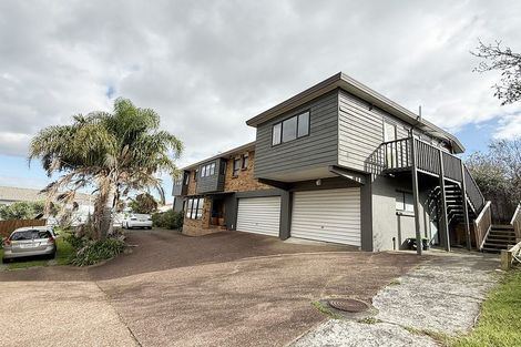Photo of property in 9 Cambric Place, Botany Downs, Auckland, 2010