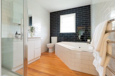 Photo of property in 41 Bassett Road, Johnsonville, Wellington, 6037