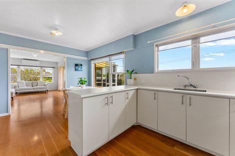 Photo of property in 1/4 Waterloo Road, Milford, Auckland, 0620