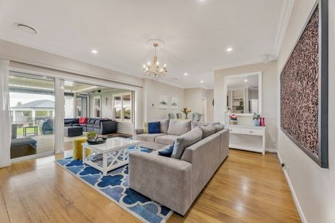 Photo of property in 576 Whitford Road, Whitford, Howick, 2571