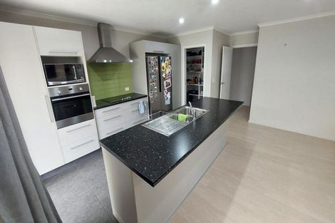 Photo of property in 19 Mcdermott Place, Halswell, Christchurch, 8025