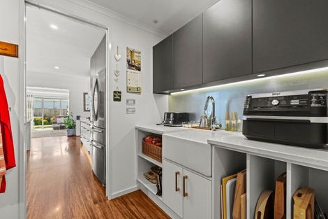 Photo of property in 28 Wilkinsons Road, Harewood, Christchurch, 8051