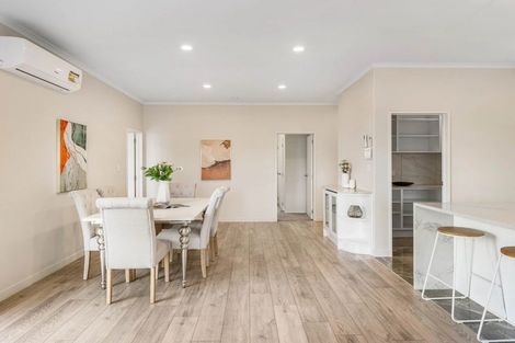 Photo of property in 9 James Elliot Way, Pokeno, 2402