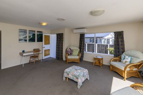 Photo of property in 70a Rimu Street, Waikanae, 5036