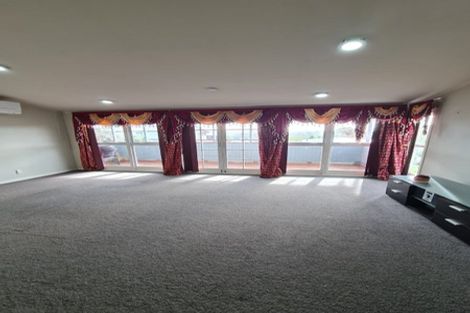 Photo of property in 39 Sunnyside Road, Sunnyvale, Auckland, 0612