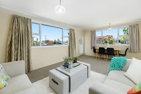 Photo of property in 1/92 Ngatai Road, Otumoetai, Tauranga, 3110