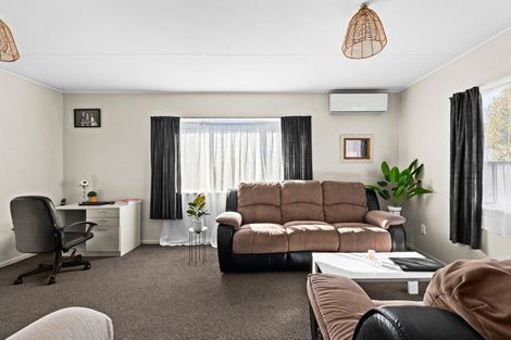 Photo of property in 2/434 Gloucester Street, Taradale, Napier, 4112