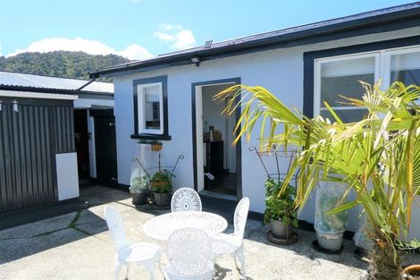 Photo of property in 33 Fox Street, Cobden, Greymouth, 7802