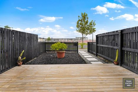 Photo of property in 6 Papa Takaro Lane, Flat Bush, Auckland, 2019