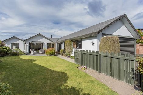 Photo of property in 6 Grove Place, Rangiora, 7400