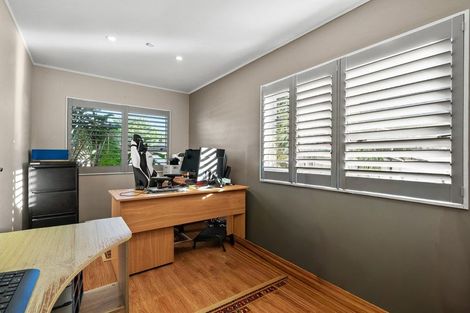 Photo of property in 2/114 Clevedon Road, Papakura, 2110