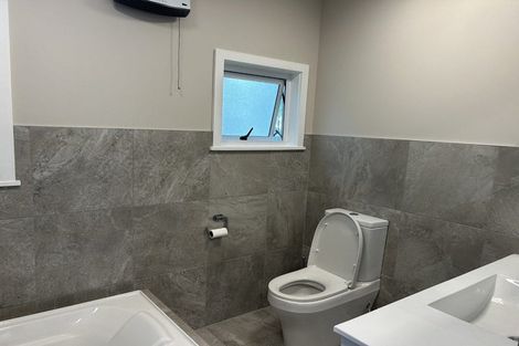 Photo of property in 222a Grove Road, Mayfair, Hastings, 4122