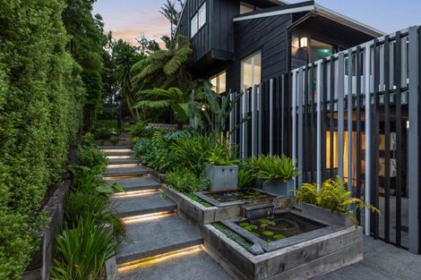 Photo of property in 3 Sandiacre Way, Browns Bay, Auckland, 0630