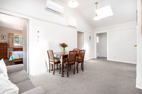 Photo of property in 76 Bayview Road, Paremata, Porirua, 5024