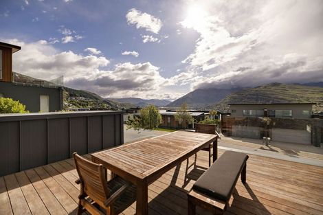 Photo of property in St Andrews Park, 42b Highview Terrace, Queenstown, 9300