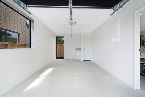 Photo of property in 8a Strid Road, Te Atatu South, Auckland, 0610