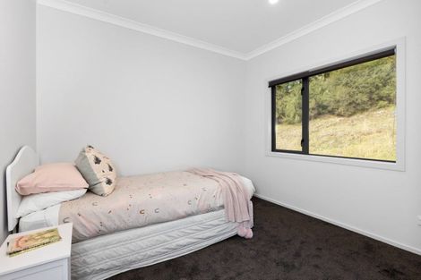 Photo of property in 16 Seafield Road, Eskdale, Napier, 4182