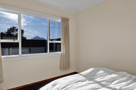 Photo of property in 62 Gisborne Terrace, Opunake, 4616