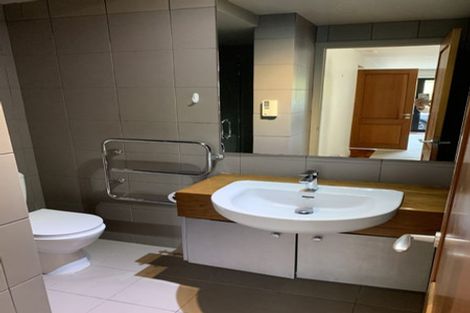 Photo of property in 27 Maritime Terrace, Birkenhead, Auckland, 0626