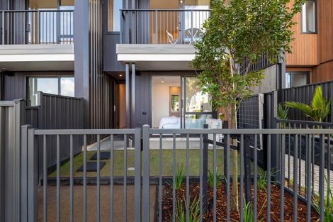 Photo of property in 12 Amber Court, Stonefields, Auckland, 1072