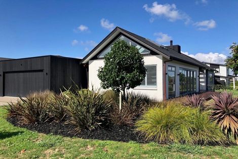 Photo of property in 44 Capriana Drive, Karaka, Papakura, 2113