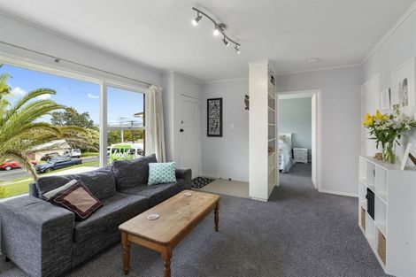 Photo of property in 3/40 Lake Road, Narrow Neck, Auckland, 0624