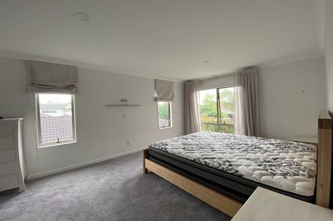 Photo of property in 4 English Oak Drive, Schnapper Rock, Auckland, 0632