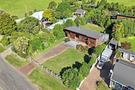 Photo of property in 1198a Okains Bay Road, Okains Bay, 7583