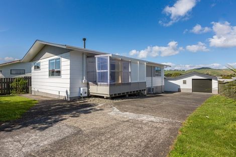 Photo of property in 3 Toporoa View, Ascot Park, Porirua, 5024