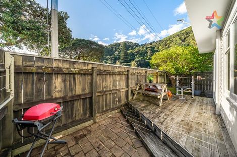 Photo of property in 2/264 Muritai Road, Eastbourne, Lower Hutt, 5013