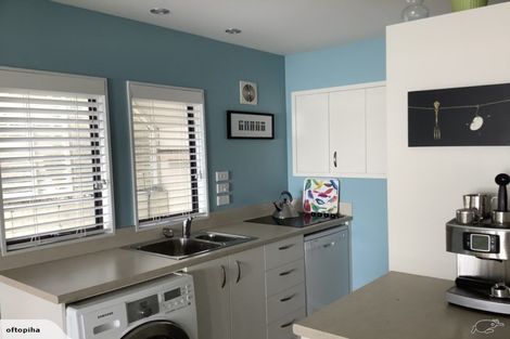 Photo of property in 1/41 Beresford Street, Bayswater, Auckland, 0622