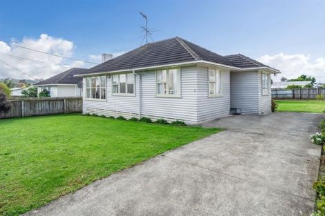 Photo of property in 8 Hayman Place, Beach Haven, Auckland, 0626