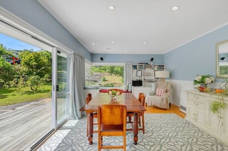 Photo of property in 4 Ranui Terrace, Tawa, Wellington, 5028