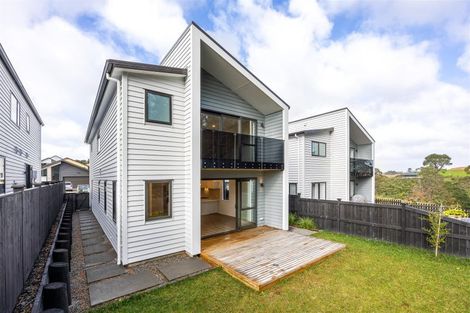 Photo of property in 24 Paparahi Place, Wainui, Silverdale, 0992