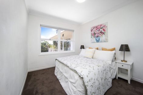 Photo of property in 34 Kohekohe Street, New Lynn, Auckland, 0600