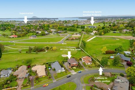 Photo of property in 44 Links View Drive, Omokoroa, 3114
