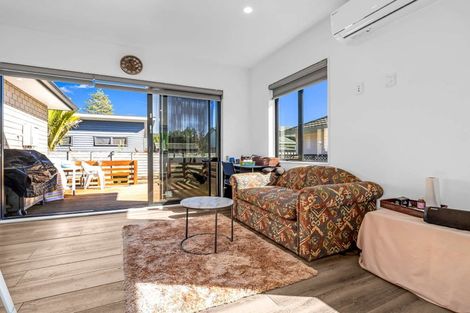 Photo of property in 43b Springs Road, Parakai, 0830