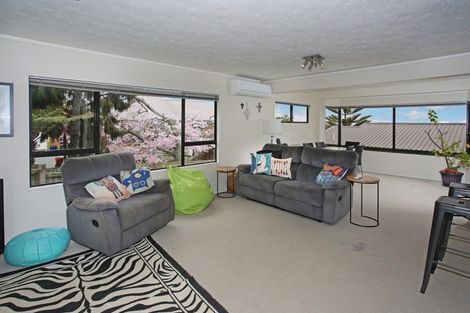 Photo of property in 41b Anzac Road, Pukekohe, 2120