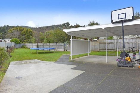 Photo of property in 4 Kopara Grove, Stokes Valley, Lower Hutt, 5019
