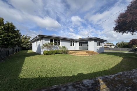 Photo of property in 10 Oriana Place, Highbury, Palmerston North, 4412