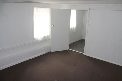 Photo of property in 19a Newington Road, Henderson, Auckland, 0612