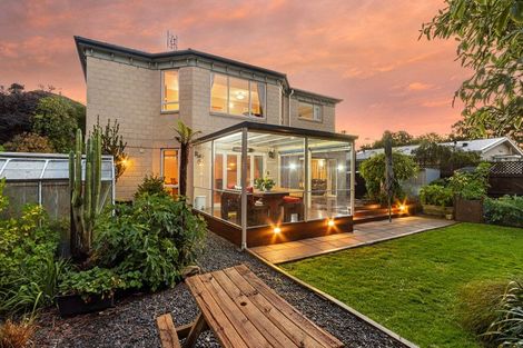 Photo of property in 137 Centaurus Road, Saint Martins, Christchurch, 8022