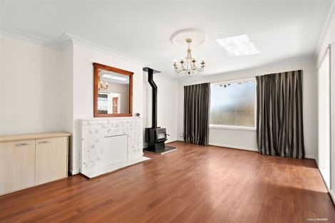 Photo of property in 321 Glenfield Road, Glenfield, Auckland, 0629