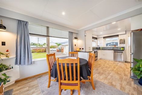 Photo of property in 53 Kashmir Avenue, Clouston Park, Upper Hutt, 5018