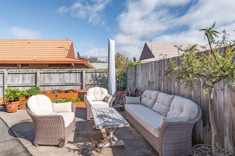 Photo of property in Holdsworth Villas, 54/2 William Donald Drive, Solway, Masterton, 5810