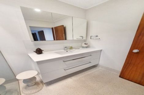 Photo of property in 4/15 Seabrook Avenue, New Lynn, Auckland, 0600